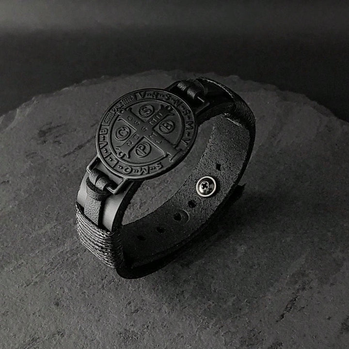 Pulseira Masculina em Couro São Bento Ajustável