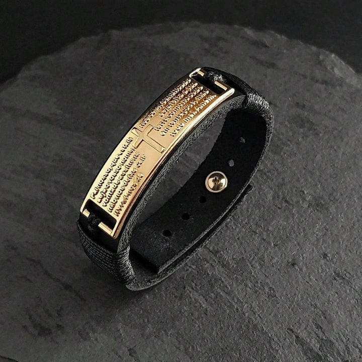 Pulseira Masculina em Couro Legitimo com Pai Nosso Banhado a ouro 18k
