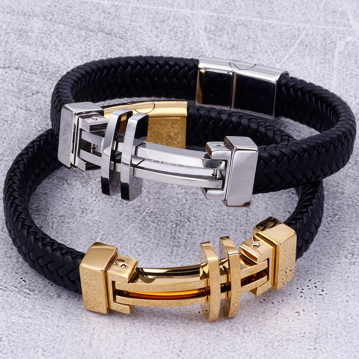 Pulseira de Couro Masculina com Acabamento Dourado