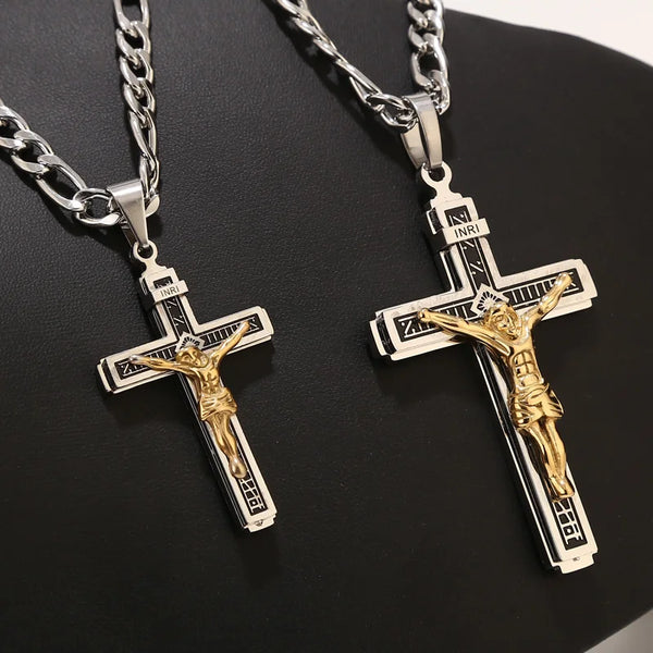 Colar Crucifixo Cruz Sacra em Aço 316L