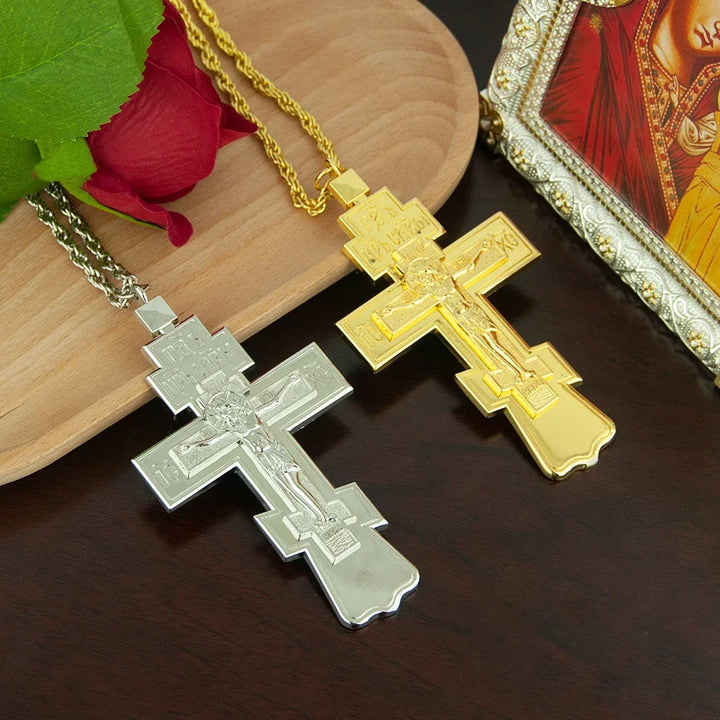 Colar com Pingente de Cruz Ortodoxa Banhado a Ouro