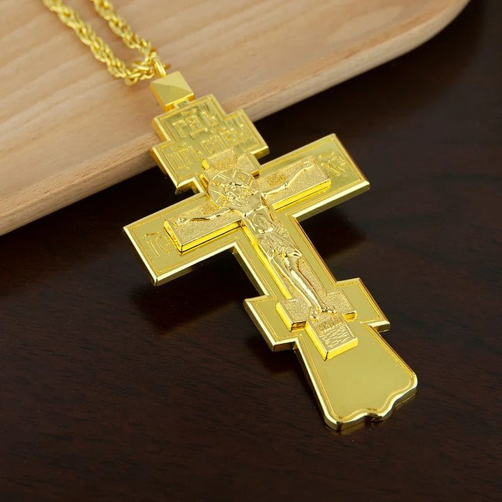 Colar com Pingente de Cruz Ortodoxa Banhado a Ouro