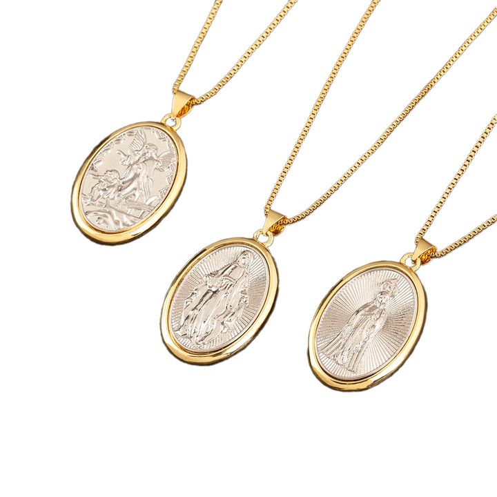 Colar Feminino Luz de Maria Banhado a Ouro 18K - Elegância e Espiritualidade